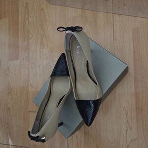 Levity Heel Pump Shoe